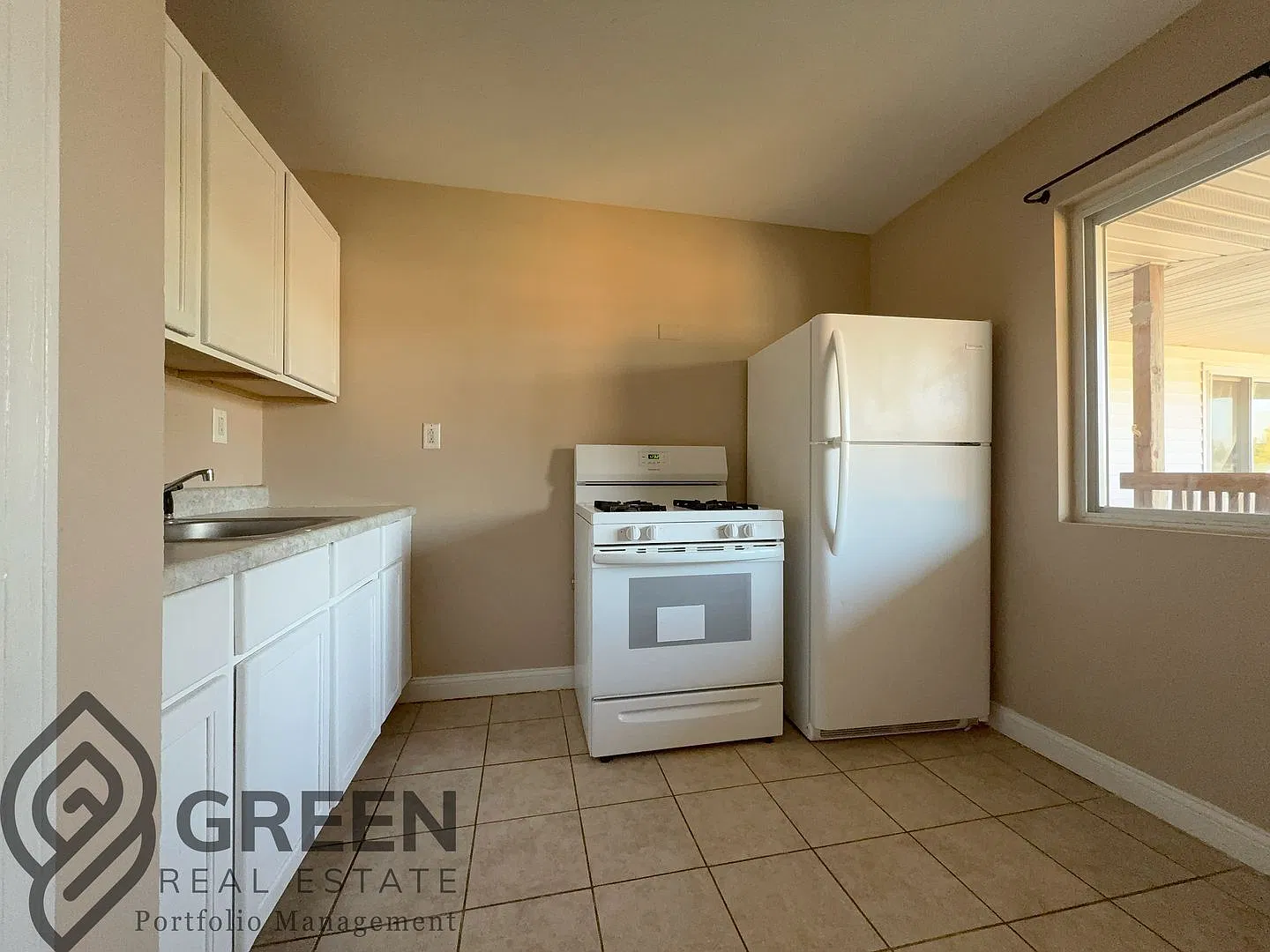 210 Tedmark Ct — Photo 3