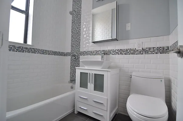 Rented by Bohemia Realty Group | media 31