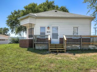611 4th St, Neola, IA 51559