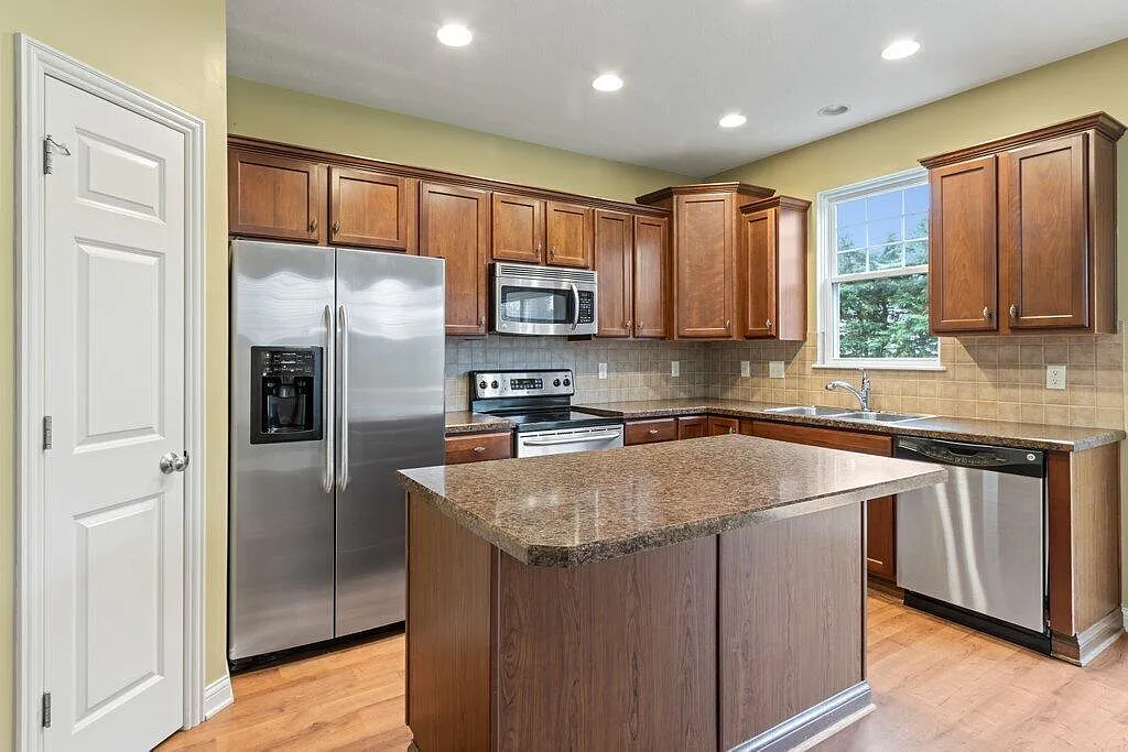 6165 Cenpac Ave — Photo 3