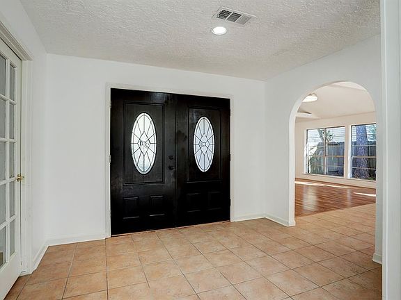 5th image of 13919 Piping Rock Ln