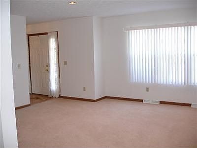 2nd image of 333 Oakdale Cir
