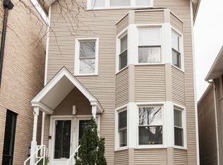 1120 W Wolfram St #GDN, Chicago, IL 60657