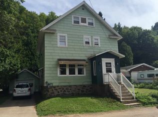 584 Jasper St, Ishpeming, MI 49849
