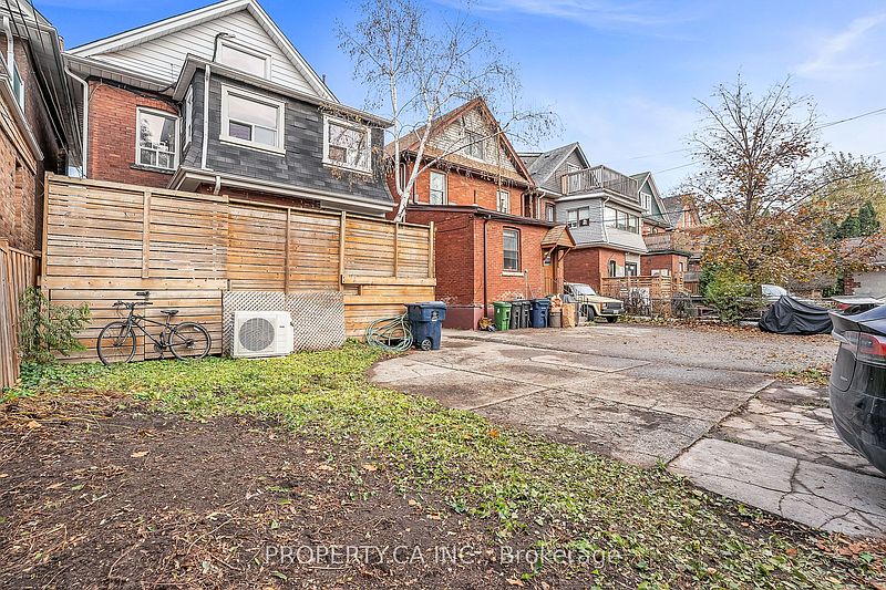 Toronto House for rent - 2 Bedrooms — photo 16