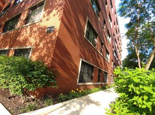 2930 N Commonwealth Ave APT 208, Chicago, IL 60657