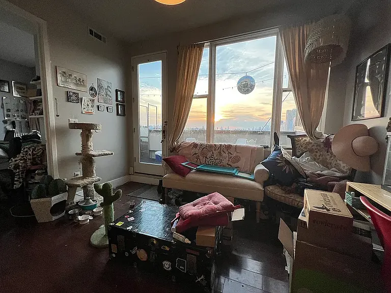 202 Starr St #4R — Photo 6