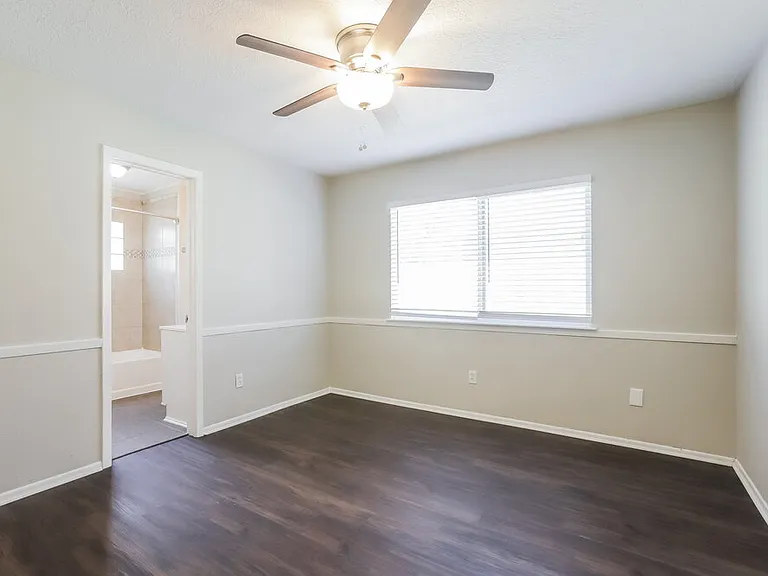 10318 Bushy Creek Dr — Photo 8