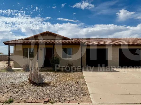 8210 W Concordia Dr, Arizona City, AZ