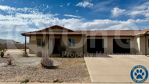 8210 W Concordia Dr Photo 1