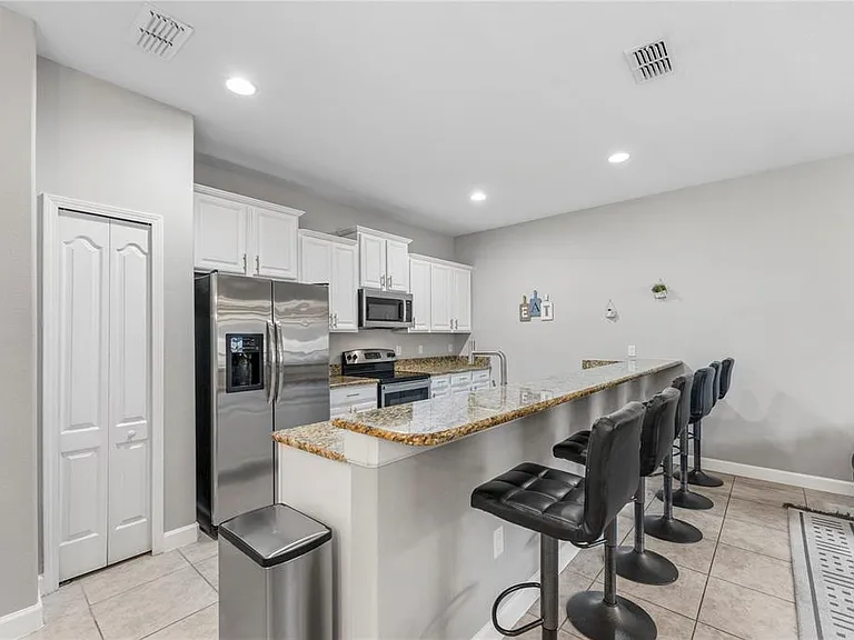 8955 Bismarck Palm Rd — Photo 10
