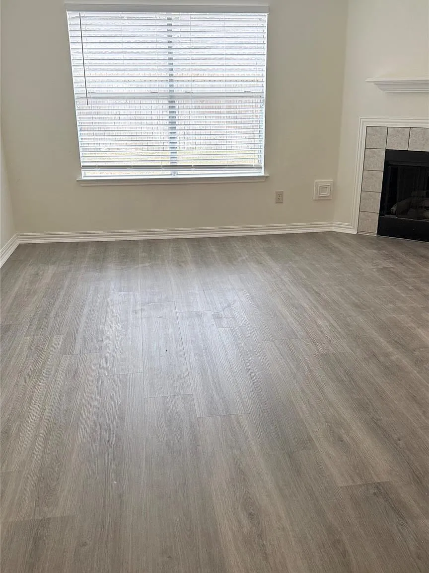 4 bed, 2.5 bath, 1696 sqft, $2,300 — Photo 3