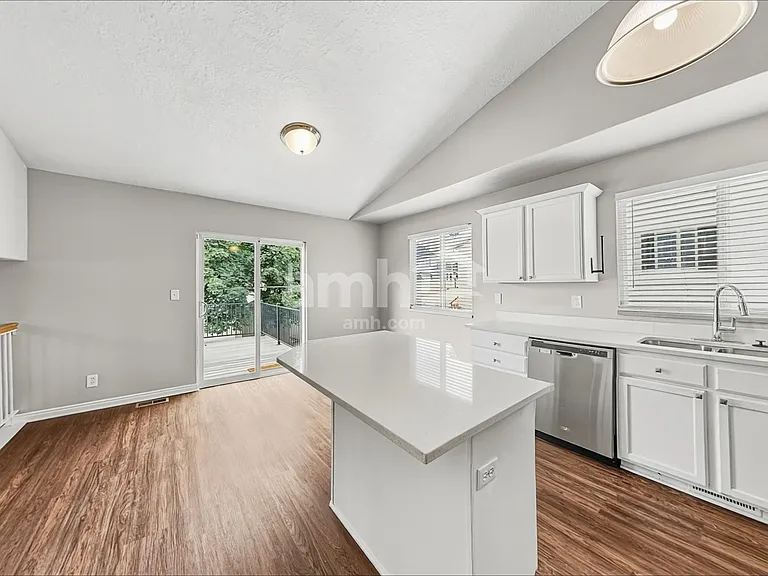 5521 W Stone Bluff Way — Photo 4