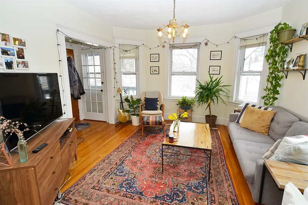 Building Photo - 89 Rockview St #3