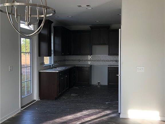 4th image of 1062 Autumns Wood Cir E