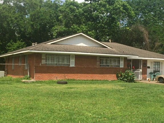 4th image of 10101 Rockaway Dr