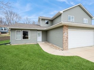 662 J Ave NE, Cedar Rapids, IA 52402