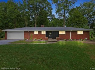 31651 Staman Cir, Farmington Hills, MI 48336