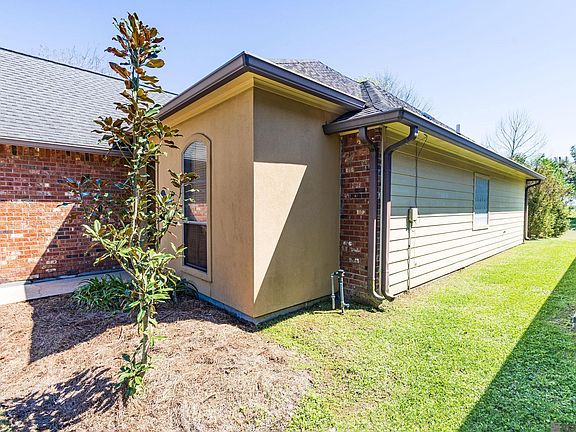 3rd image of 3101 Nicholson Lake Dr