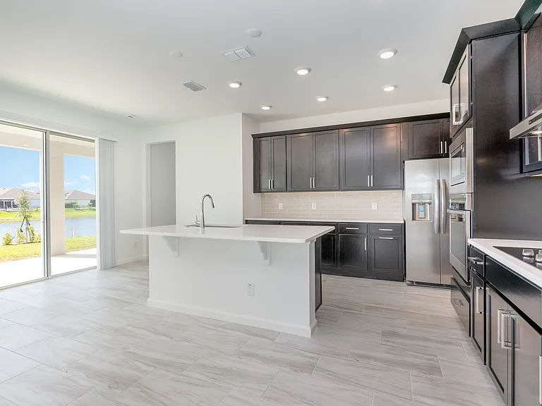 2352 Carrick St NW — Photo 9