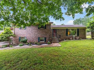 900 Camellia Dr, Columbia, TN 38401