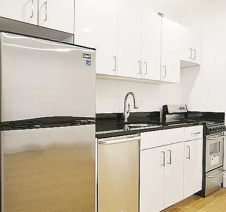 3rd image of 207 E 37th St APT 5J