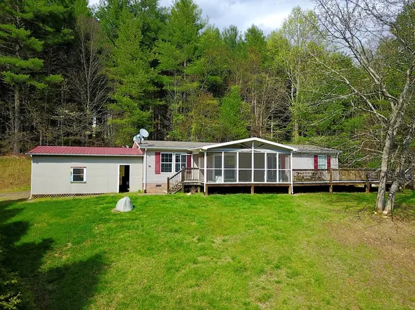 2607 Iron Ridge Rd, Woodlawn, VA 24381