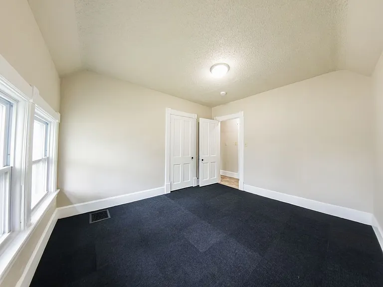 501 E Lincoln Way — Photo 12