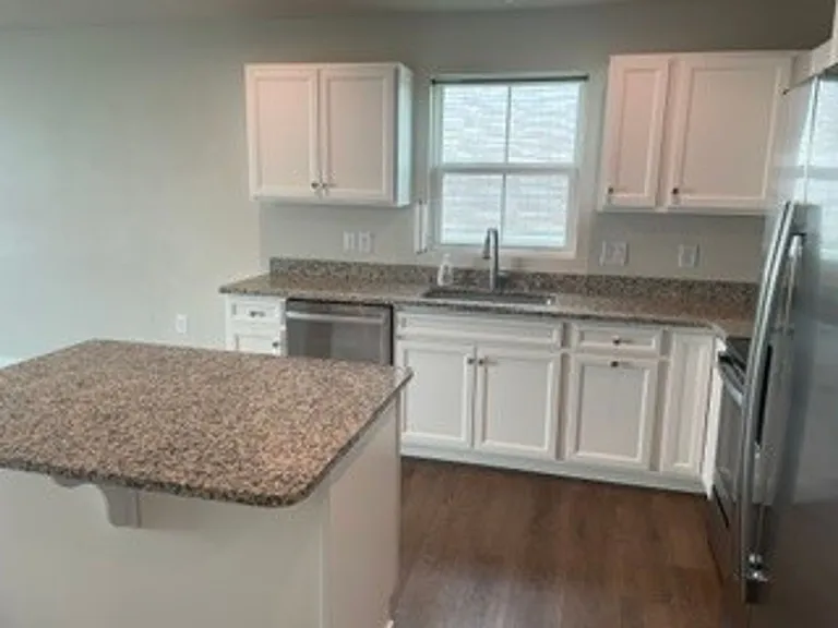 2716 Thornton Grove Blvd — Photo 14