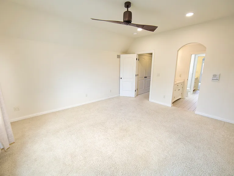 11560 N Canterbury Dr — Photo 35