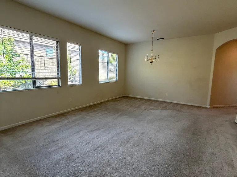 4080 Arenzano Way — Photo 3