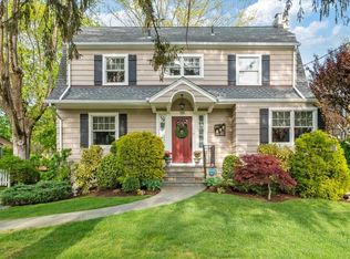 335 Heathcote Rd, Scarsdale, NY 10583