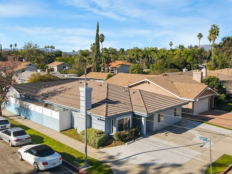 7701 Baird Ave — Photo 23