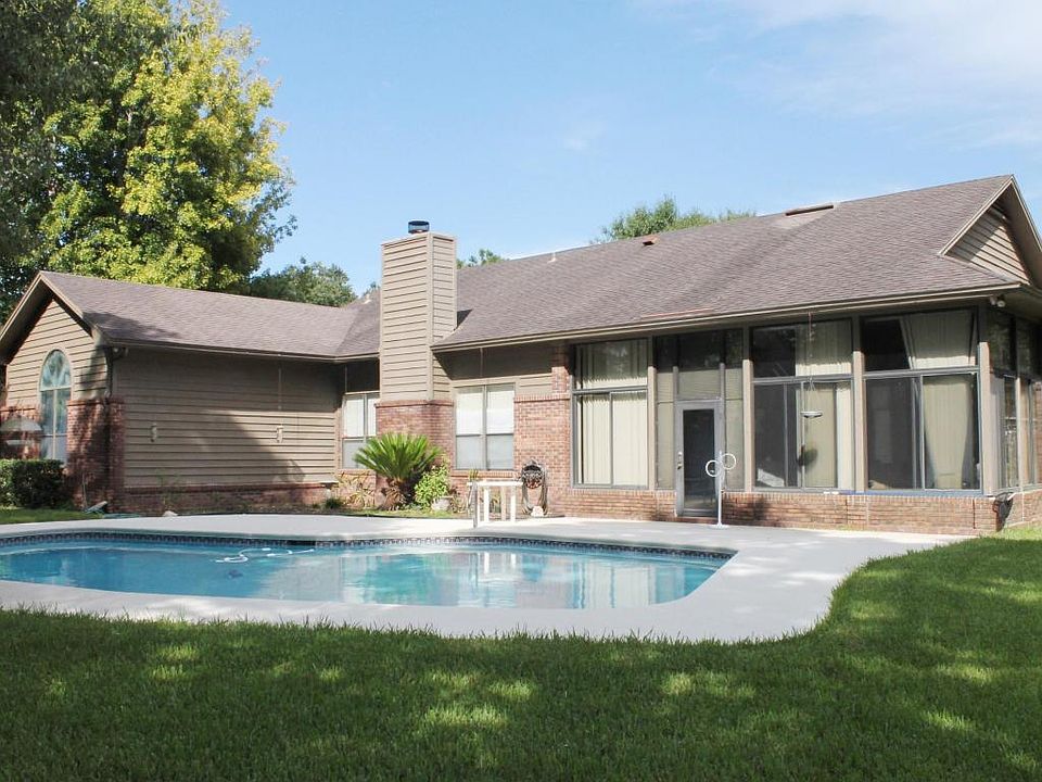1st image of 656 Fingal Dr
