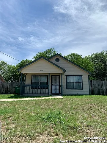 3 bed, 2.0 bath, 1075 sqft, $1,450 — Photo 2