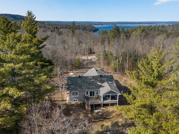 803 Barrett Chute Rd, Greater Madawaska, ON K0J 1H0