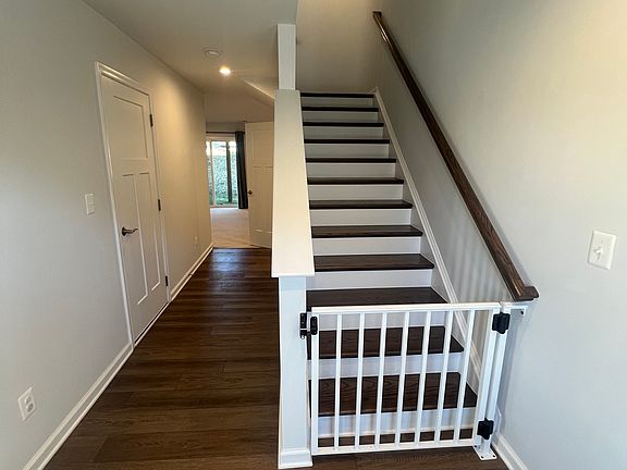 Entrance lobby, with gates to second floor staircase