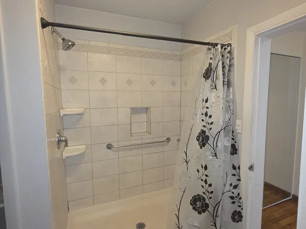 520 2nd St #A, La Jara, CO 81140