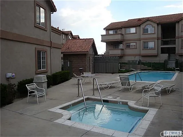 1524 E Spruce St #B — Photo 2