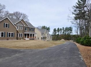 7 Hutchinson Way, Acton, MA 01720