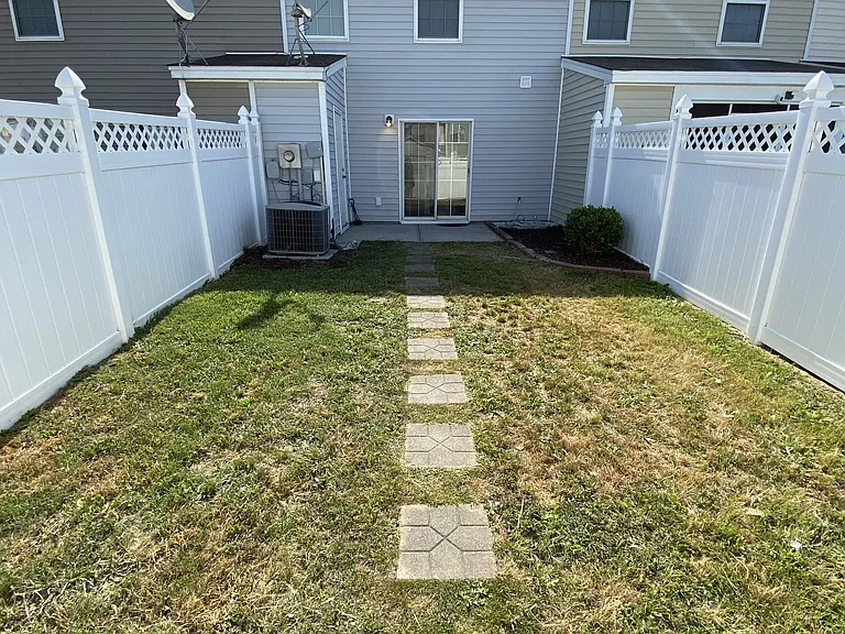 137 Fairgreen St — Photo 31
