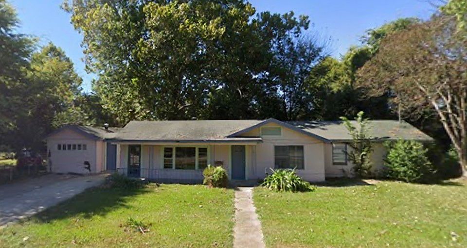 1st image of 1805 Traffic St