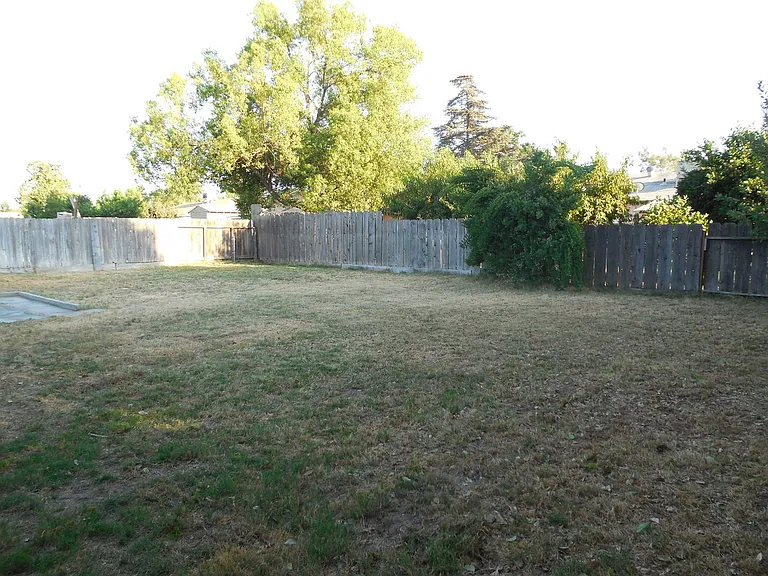 456 Drakeley Ave — Photo 21