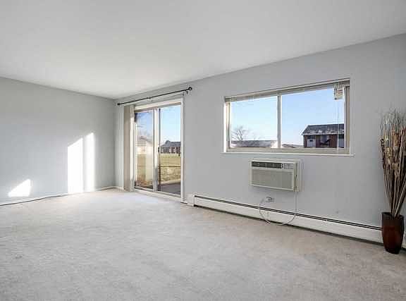 3rd image of 1577 Jill Ct APT 101