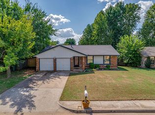 420 Brighton Dr, Edmond, OK 73003