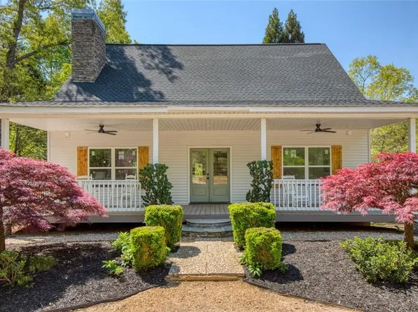 3044 Clear Cove Way, Gainesville, GA 30506