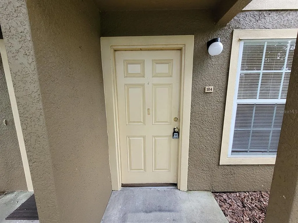 2 bed, 2.0 bath, 1029 sqft, $1,450 — Photo 2