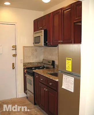 Rented by Mdrn Residential | media 11