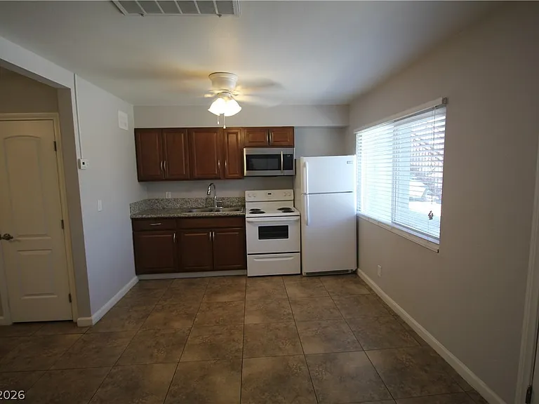 1111 S Casino Center Blvd #9 — Photo 6