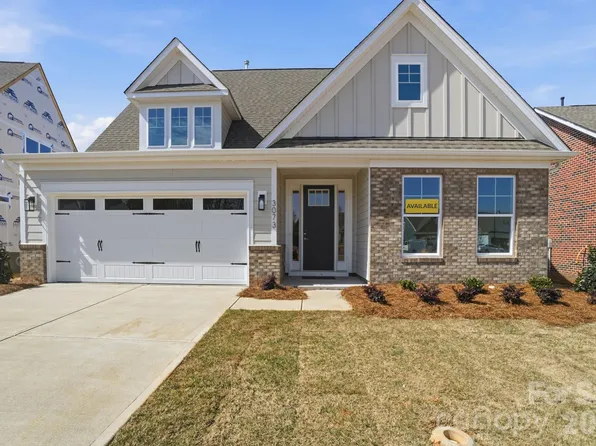 3073 Founding Fathers Dr, Gastonia, NC 28056